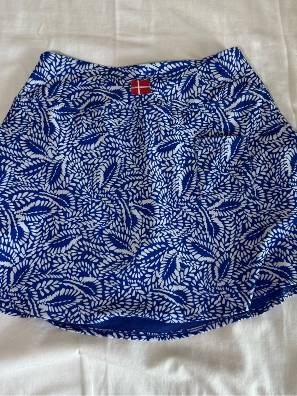 Kastel Denmark Skort Royal Blue Floral UV Protection Size Medium Activewear - Picture 9 of 9